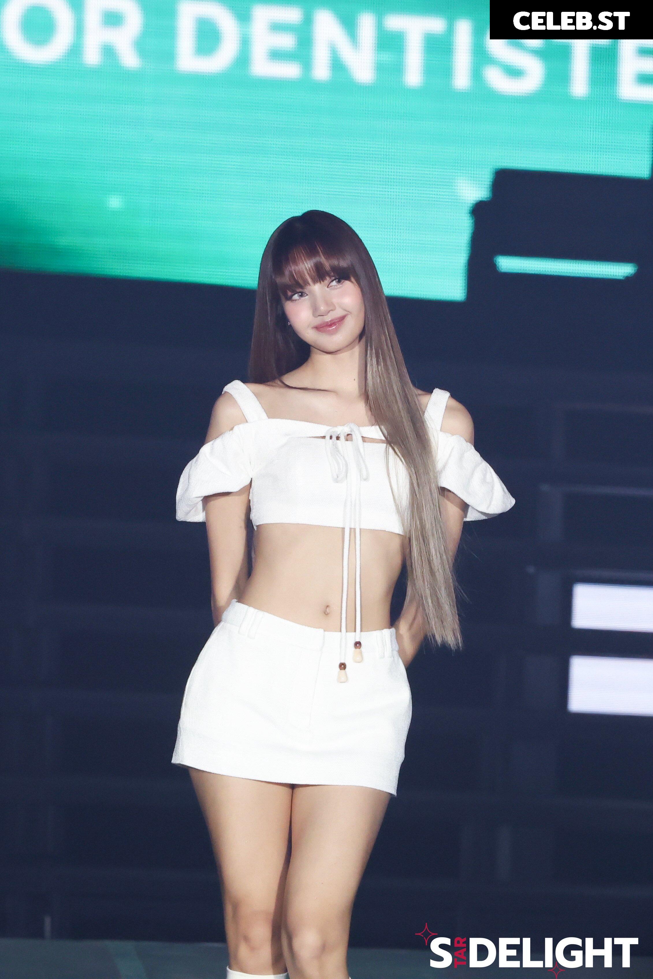 Lisa | BLΛƆKPIИK (Blackpink) Image 4457462