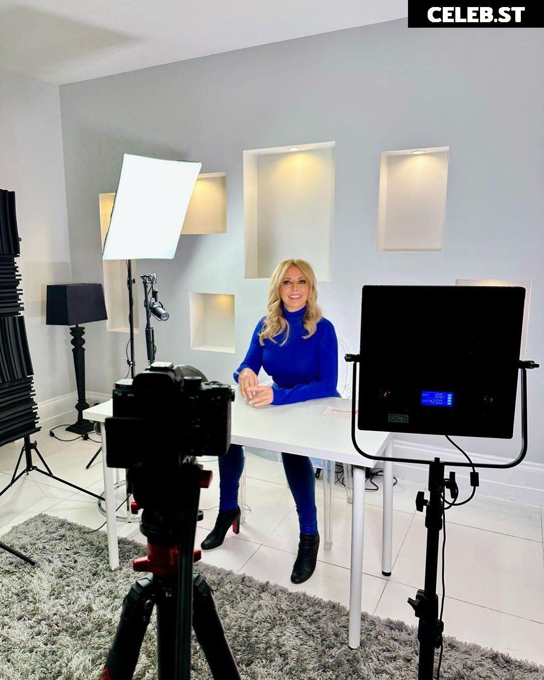 Carol Vorderman Image 4457689