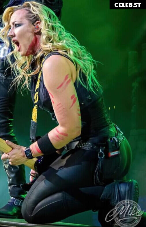 Women of Metal Image 4457343