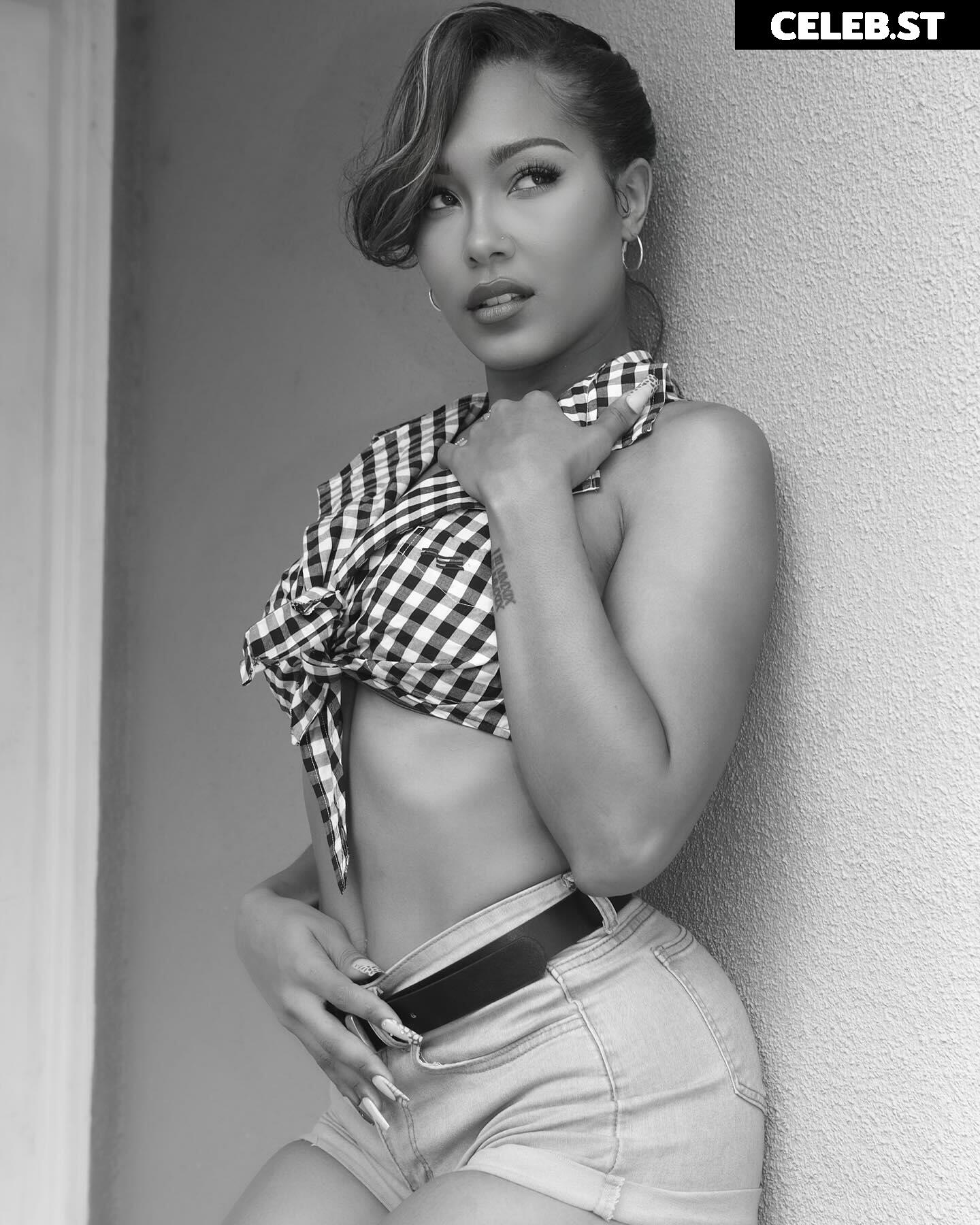 Parker McKenna Posey Image 4454528