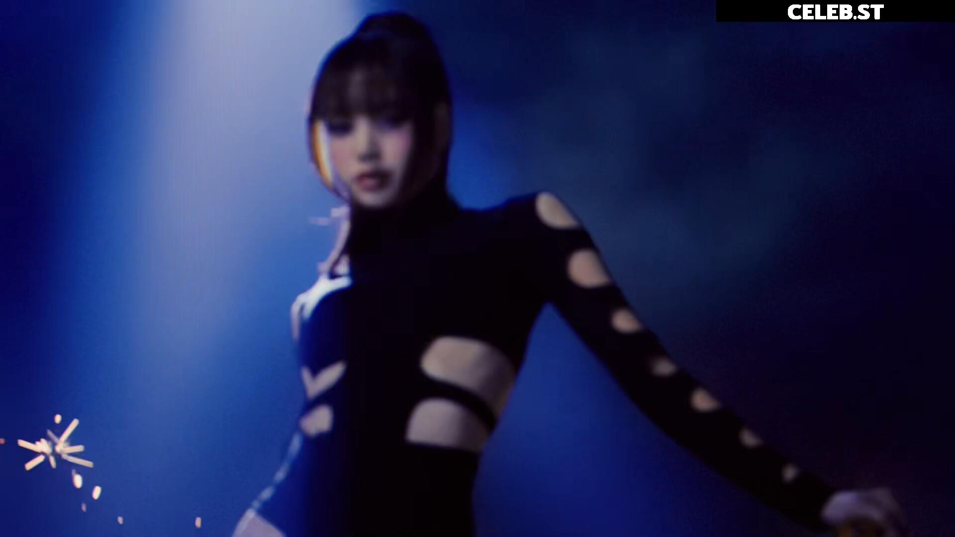 Lisa | BLΛƆKPIИK (Blackpink) Image 4454698