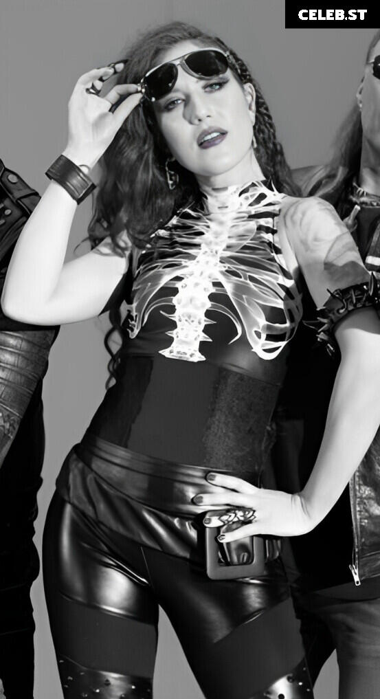 Women of Metal Image 4451356