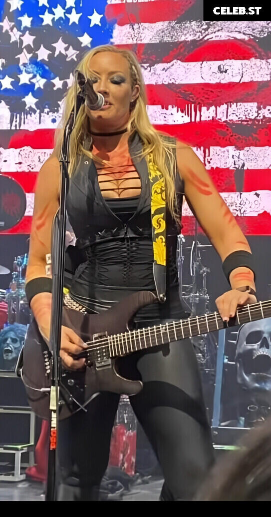 Women of Metal Image 4452454