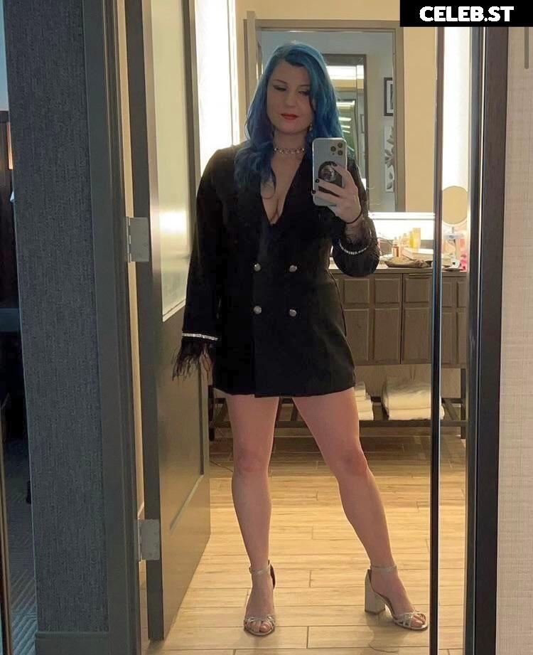 Leva Bates Image 4452794