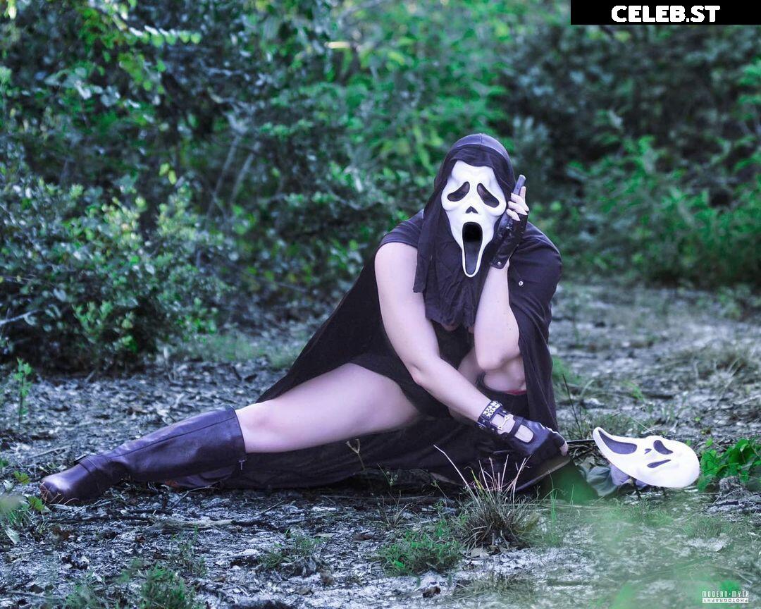Leva Bates Image 4452950