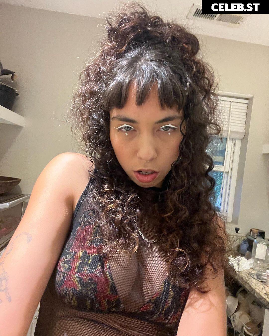 Indigo De Souza / IndigoFarAway Image 4453625