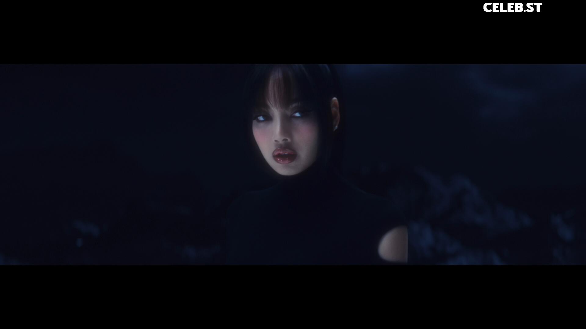 Lisa | BLΛƆKPIИK (Blackpink) Image 4453352