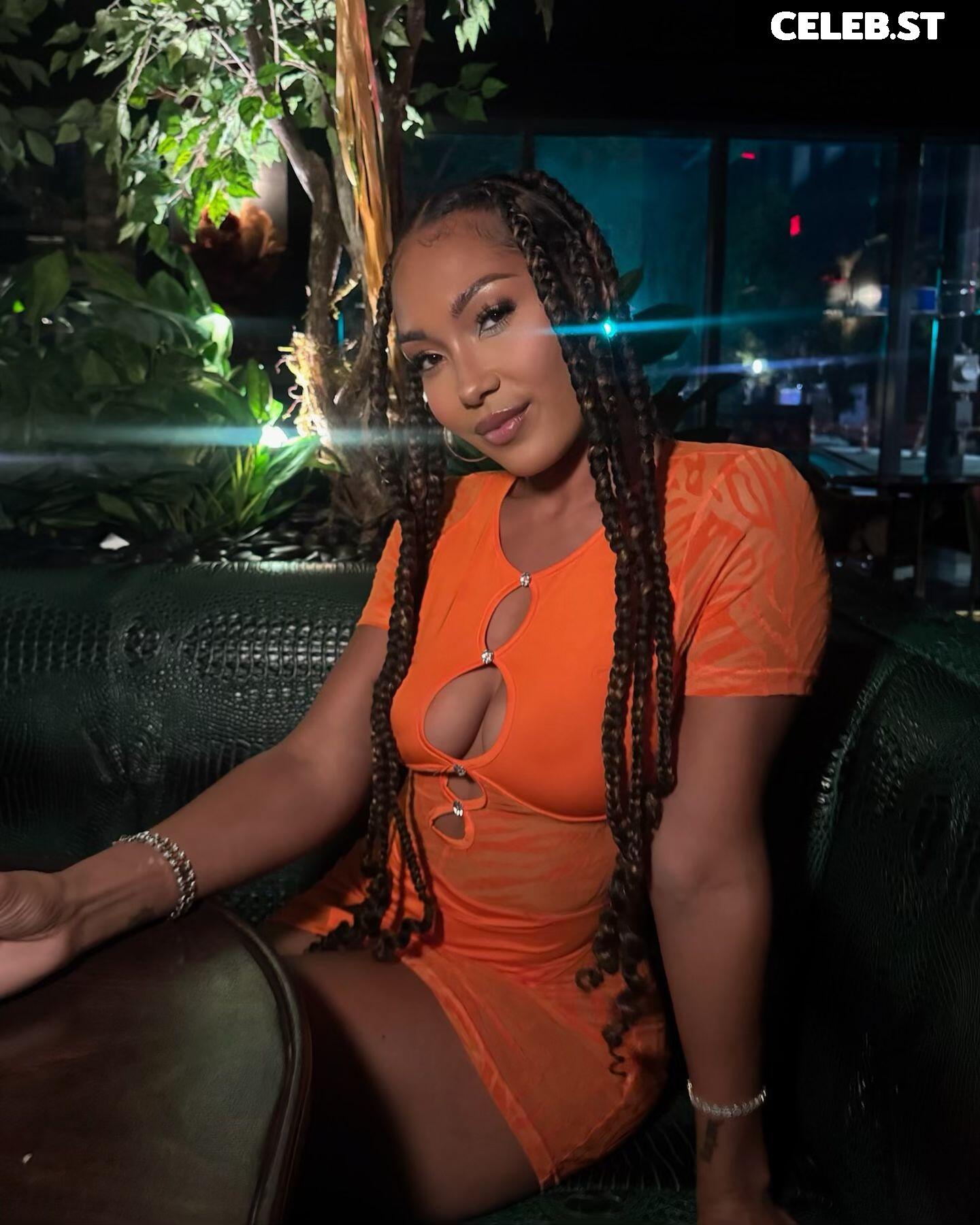 Parker McKenna Posey Image 4453209