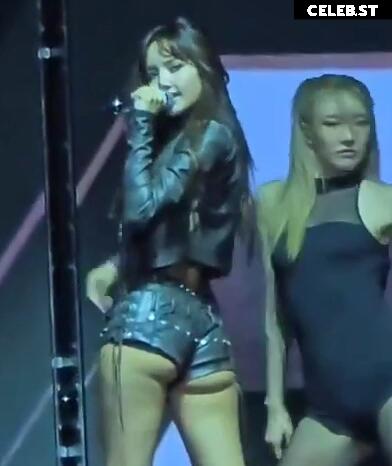 Lisa | BLΛƆKPIИK (Blackpink) Image 4450751