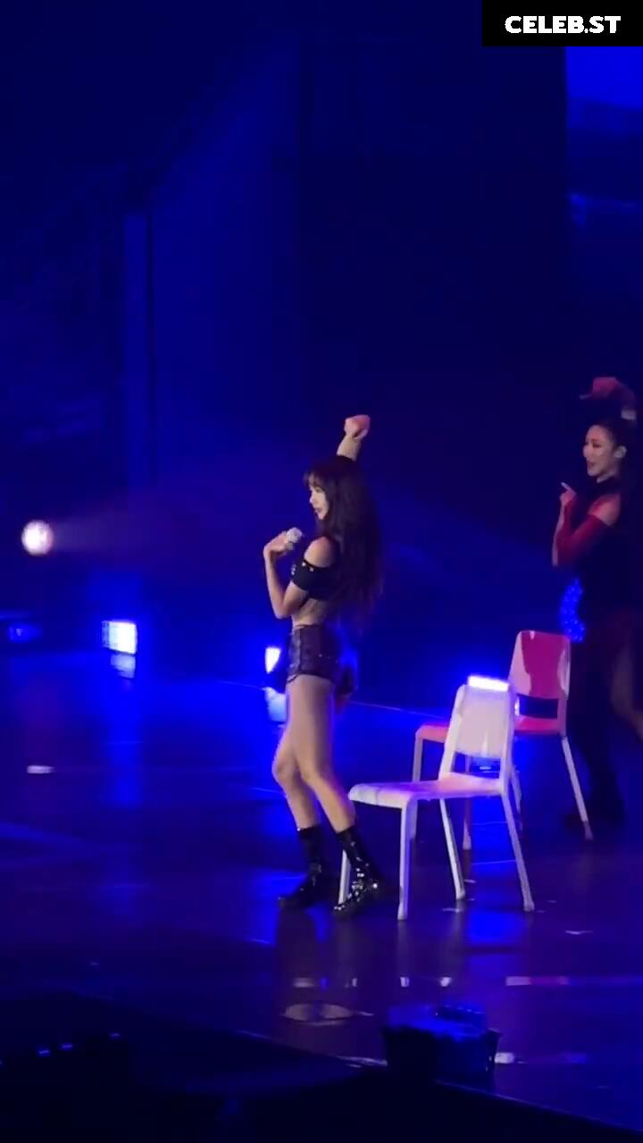 Lisa | BLΛƆKPIИK (Blackpink) Image 4450651