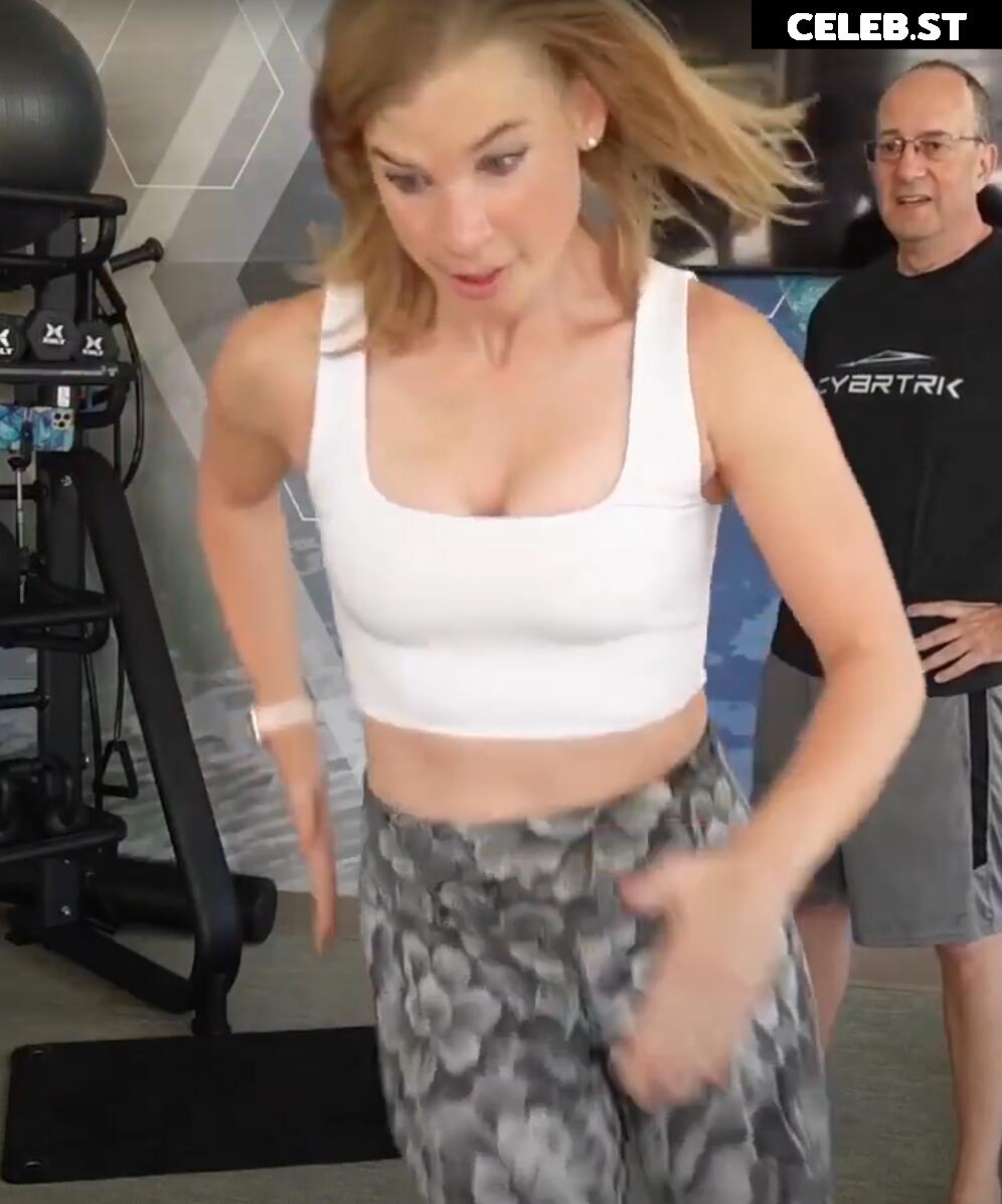 Ellie in Space / esherifftv Image 4459857