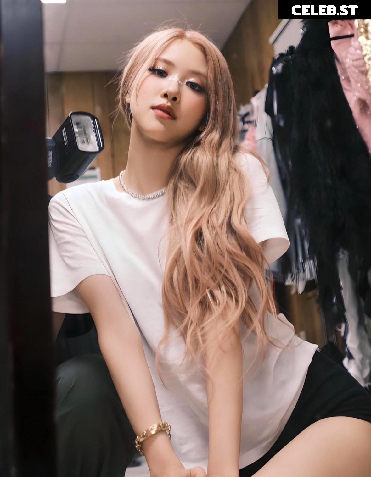 Rosé || Roseanne Park - BLΛƆKPIИK ( BLACKPINK ) Image 4459869