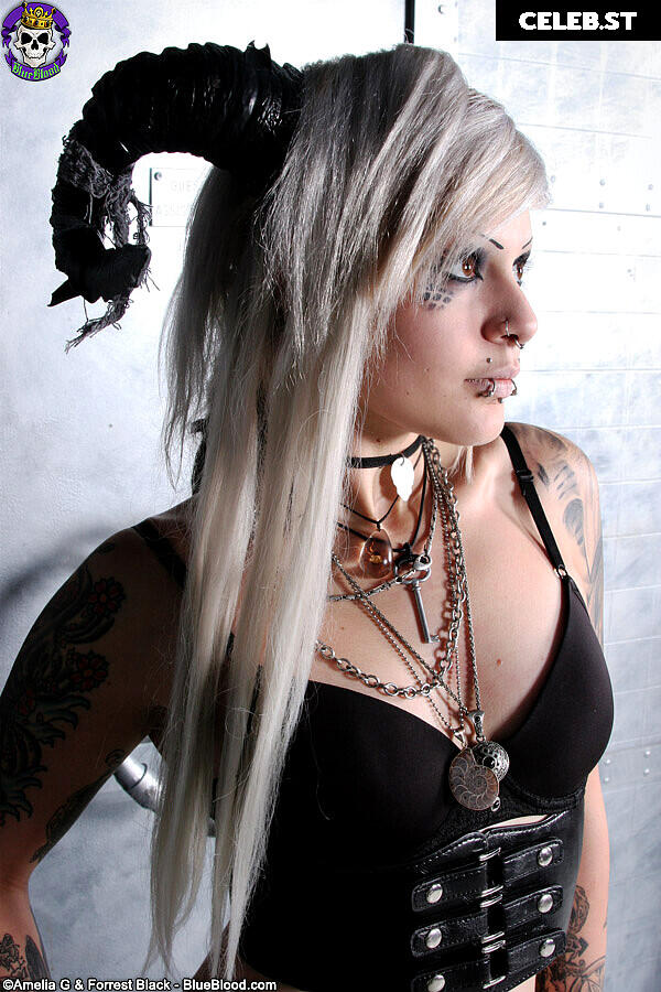 Women of Metal Image 4459437