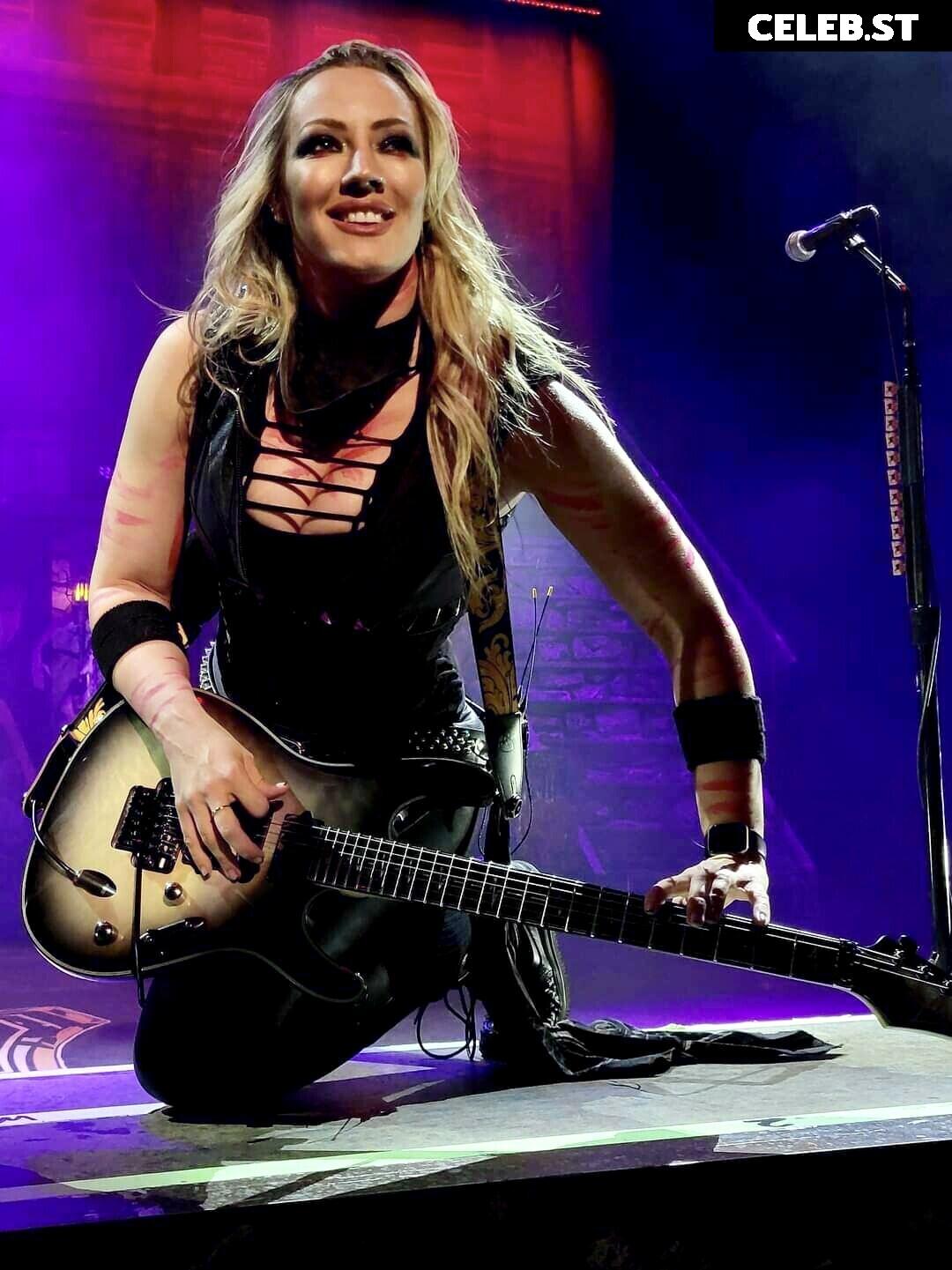 Women of Metal Image 4459076