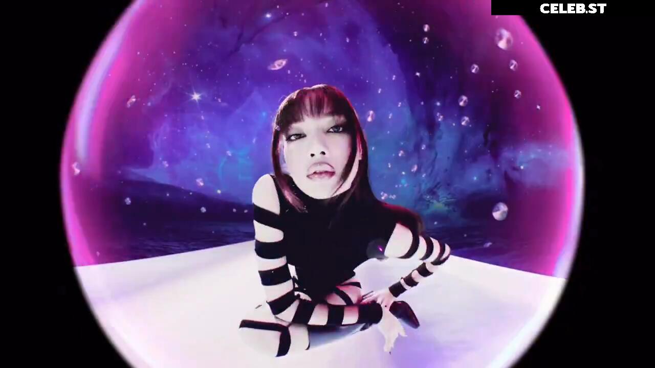 Lisa | BLΛƆKPIИK (Blackpink) Image 4459019