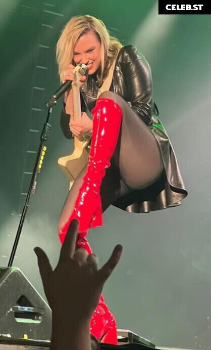Women of Metal Image 4459382