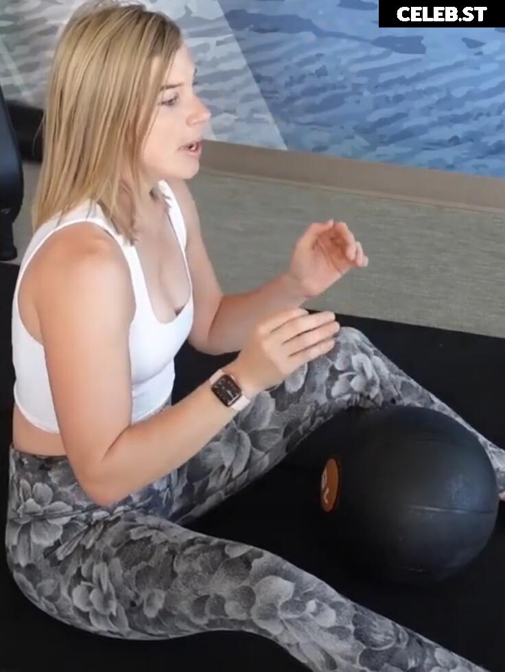 Ellie in Space / esherifftv Image 4459975