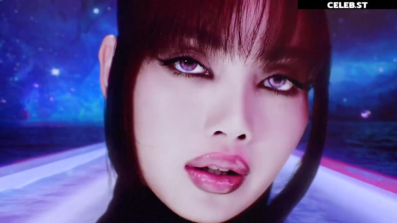 Lisa | BLΛƆKPIИK (Blackpink) Image 4458601