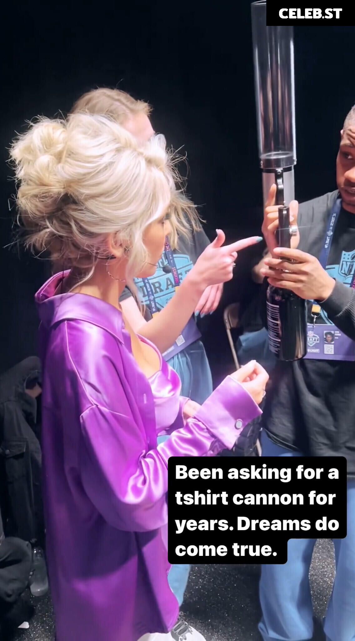 Colleen Wolfe Image 4458628