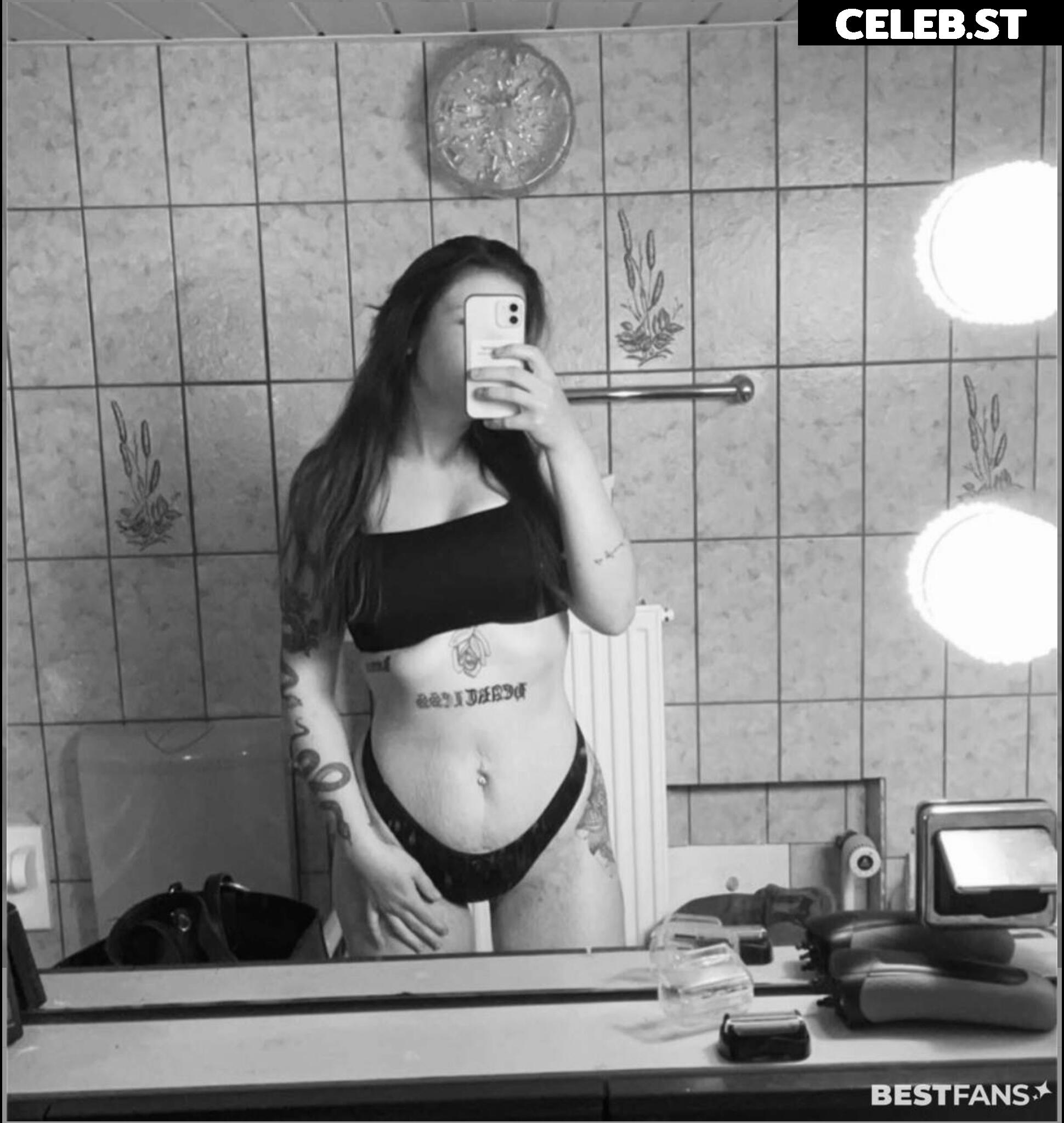 Xenia Tina Marie Image 445834