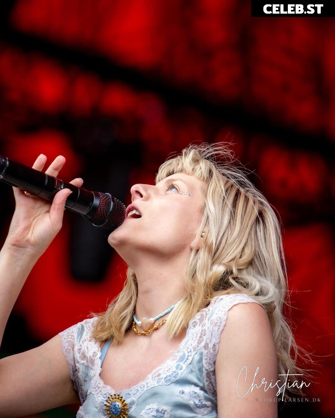 Aurora Aksnes (singer) Image 4445780