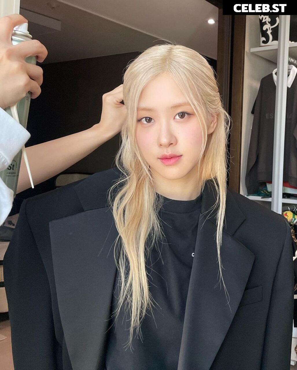 Rosé || Roseanne Park - BLΛƆKPIИK ( BLACKPINK ) Image 4445761