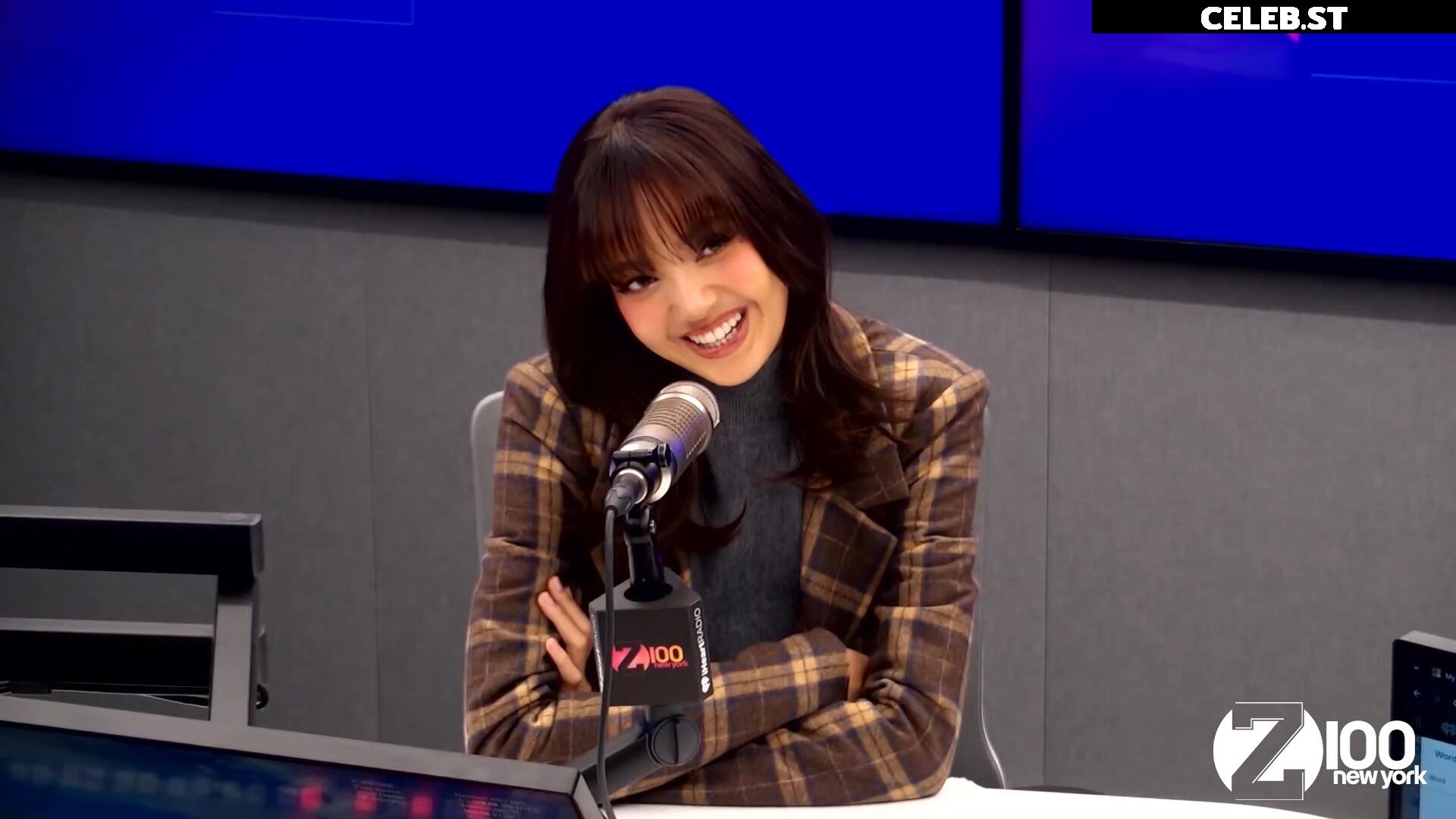 Lisa | BLΛƆKPIИK (Blackpink) Image 4446397