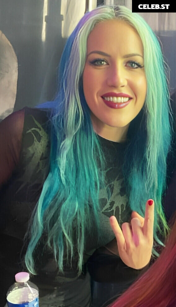 Women of Metal Image 4446386