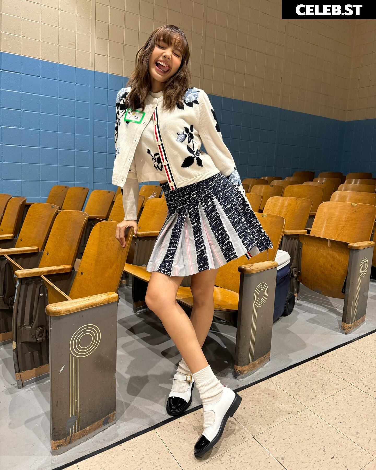 Lisa | BLΛƆKPIИK (Blackpink) Image 4447861