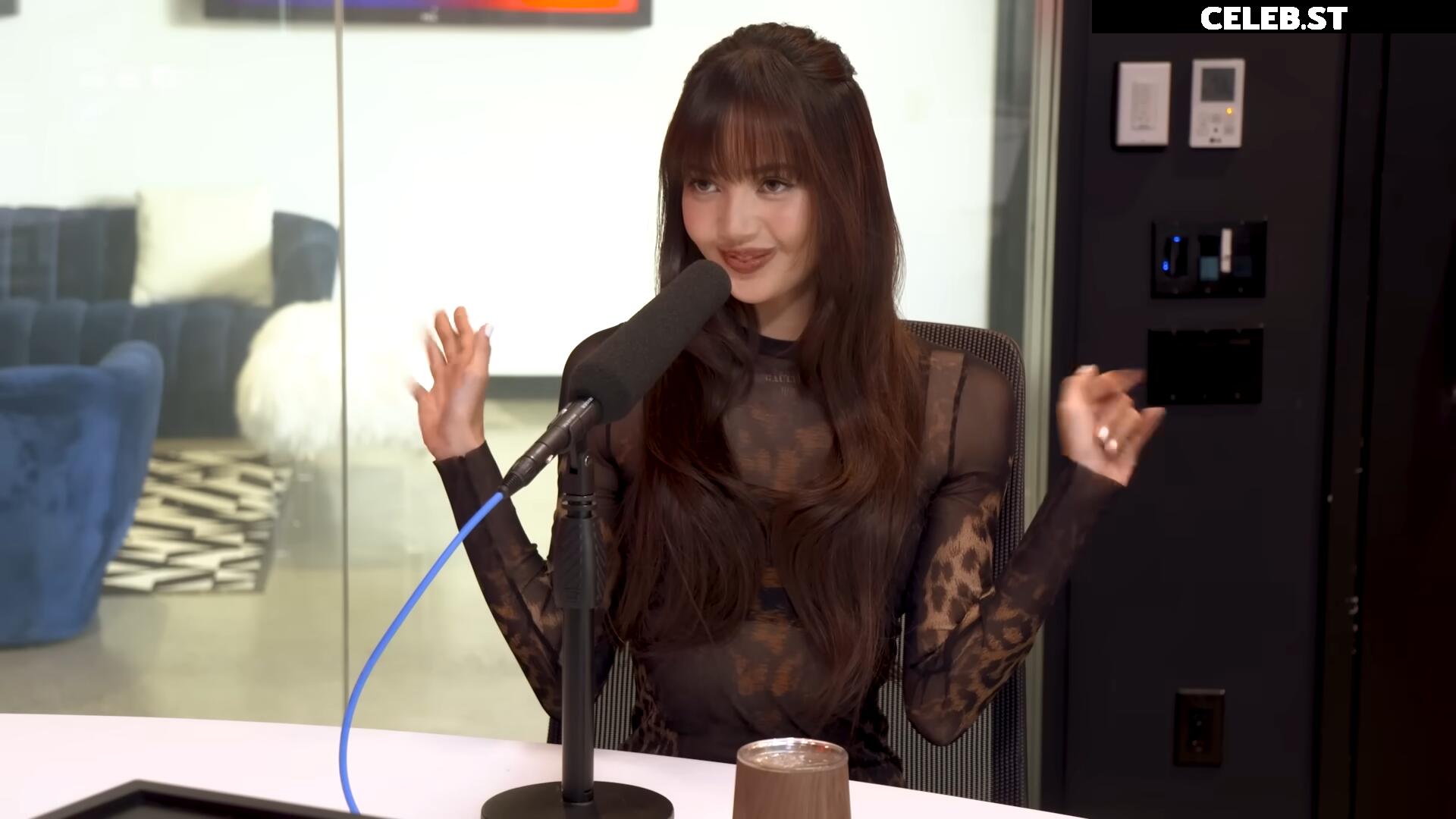 Lisa | BLΛƆKPIИK (Blackpink) Image 4447400