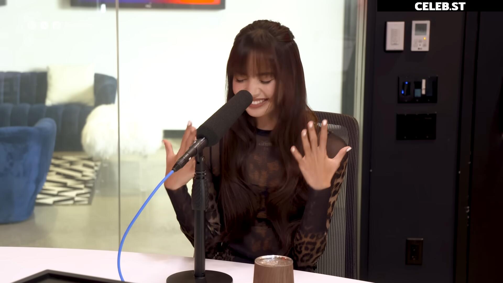 Lisa | BLΛƆKPIИK (Blackpink) Image 4447731