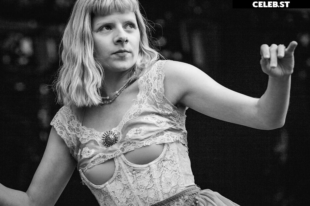 Aurora Aksnes (singer) Image 4444925