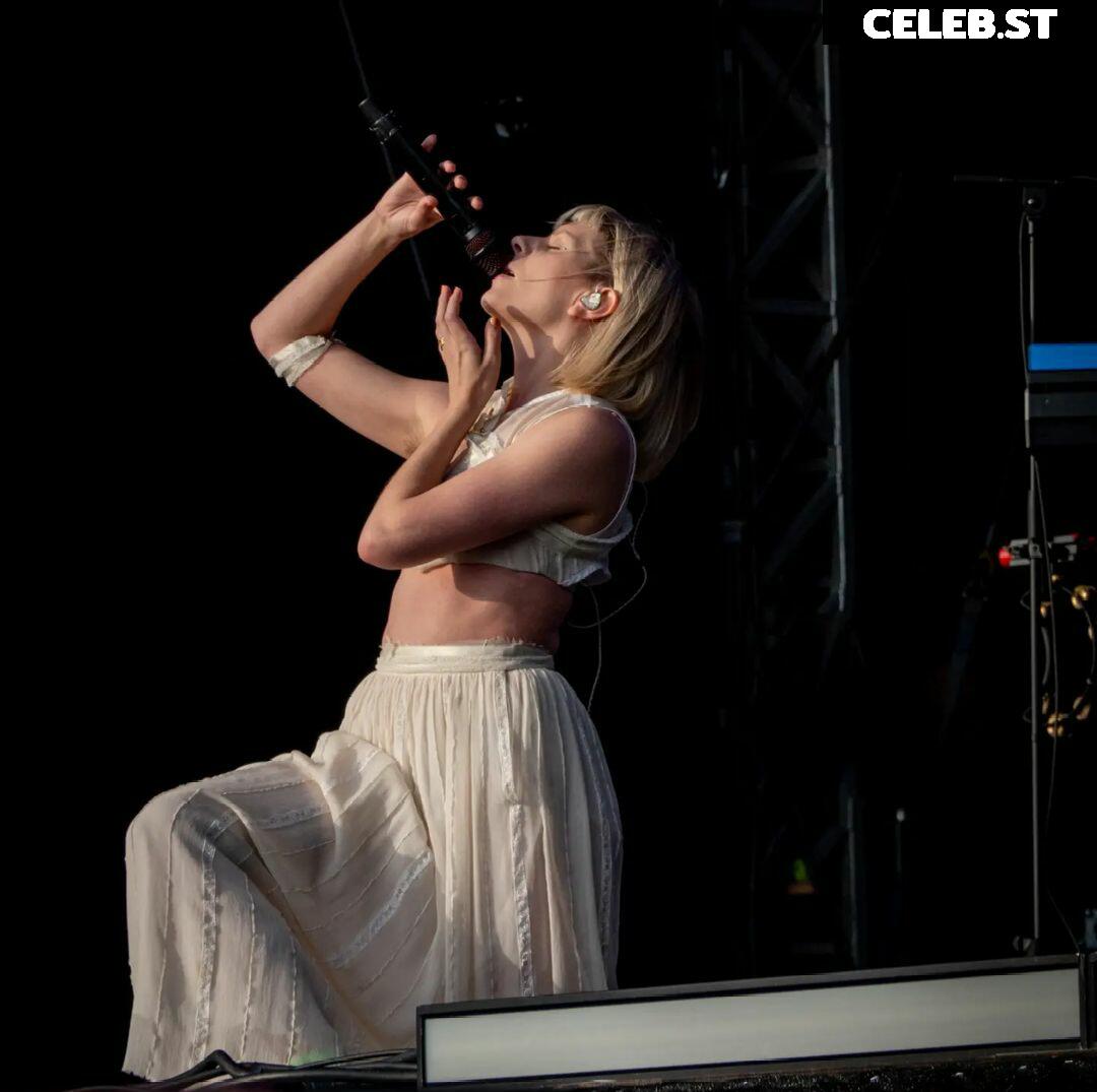 Aurora Aksnes (singer) Image 4441414