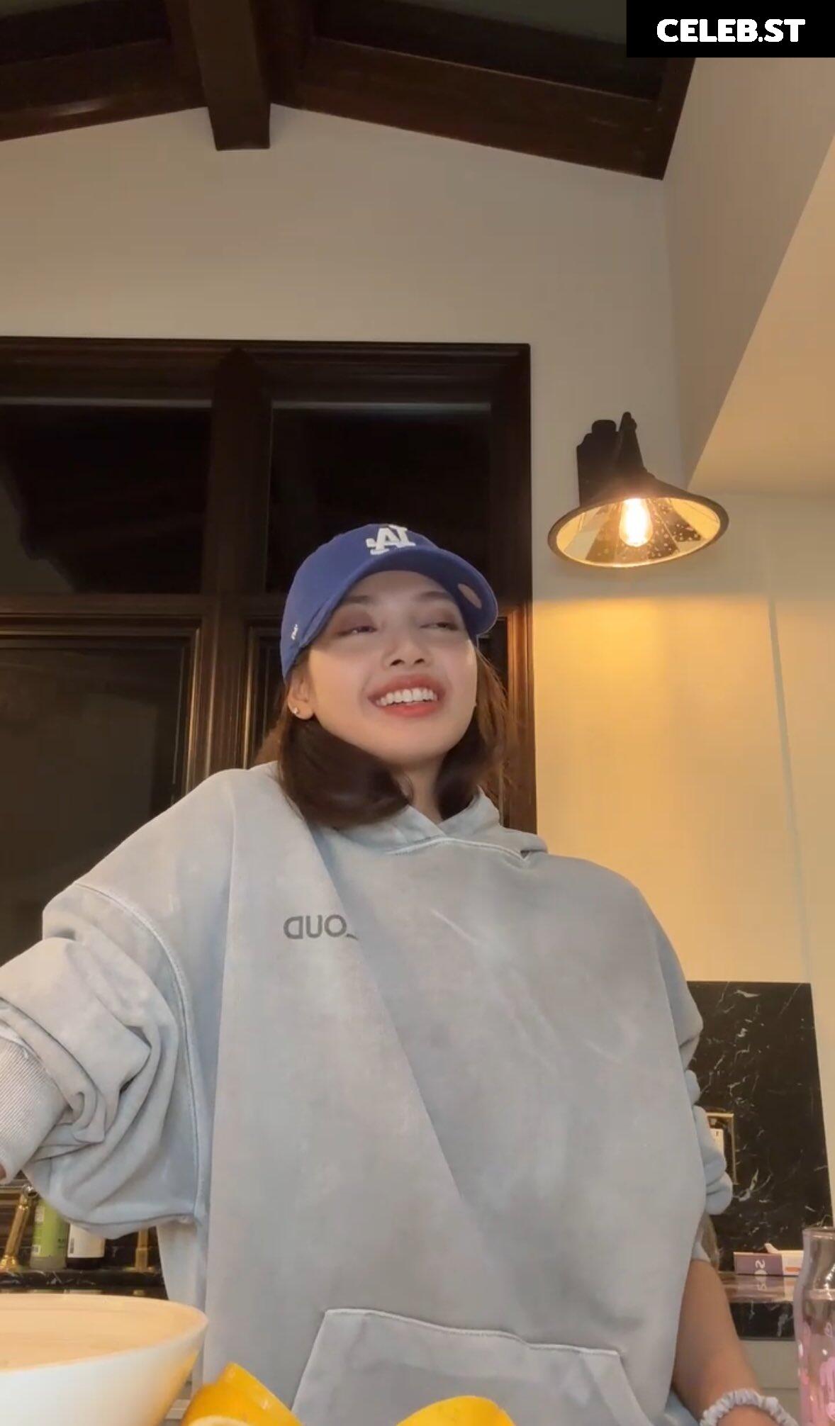 Lisa | BLΛƆKPIИK (Blackpink) Image 4441751