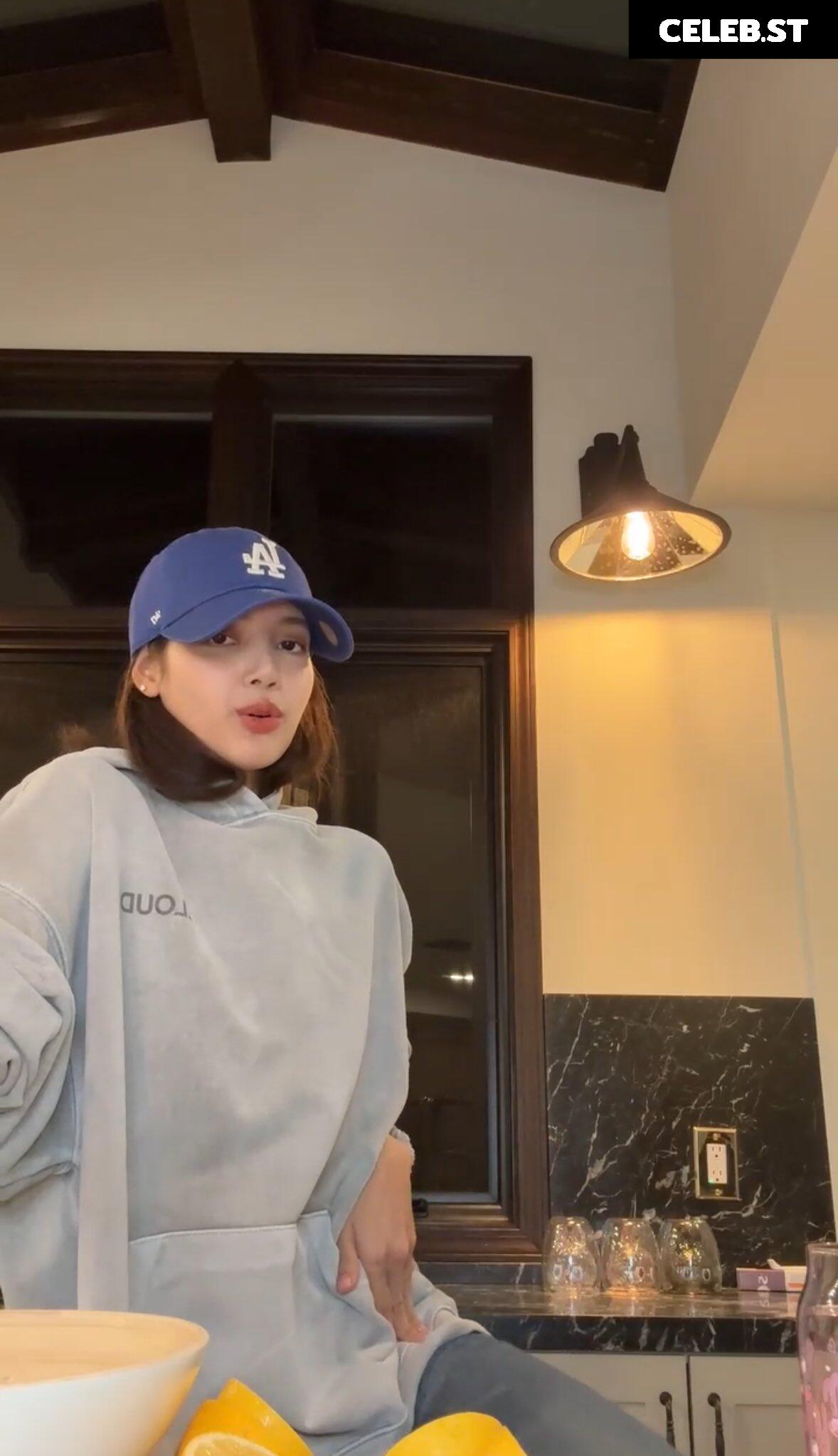 Lisa | BLΛƆKPIИK (Blackpink) Image 4441699