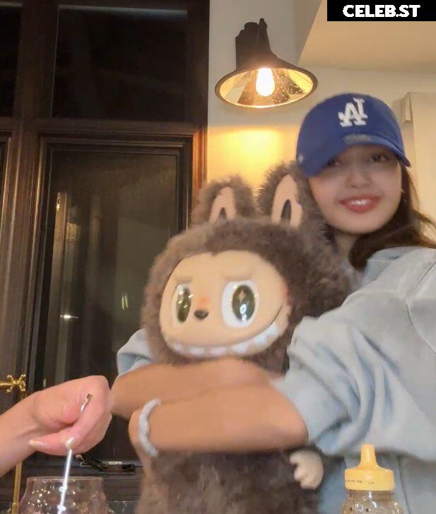 Lisa | BLΛƆKPIИK (Blackpink) Image 4441605