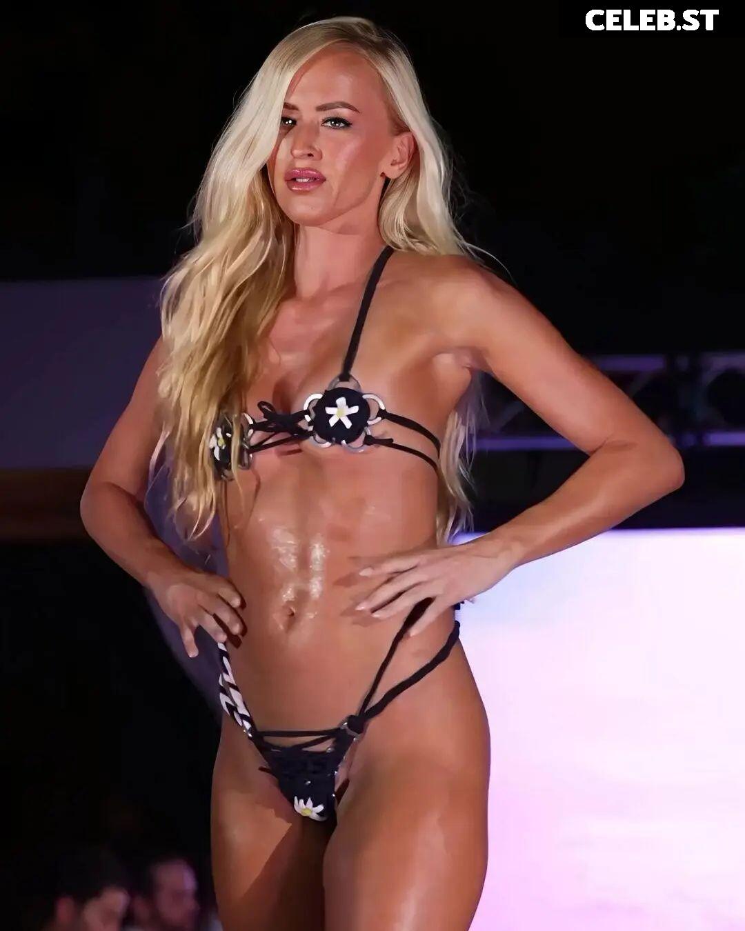 Danielle Moinet / Summer Rae Image 4441351