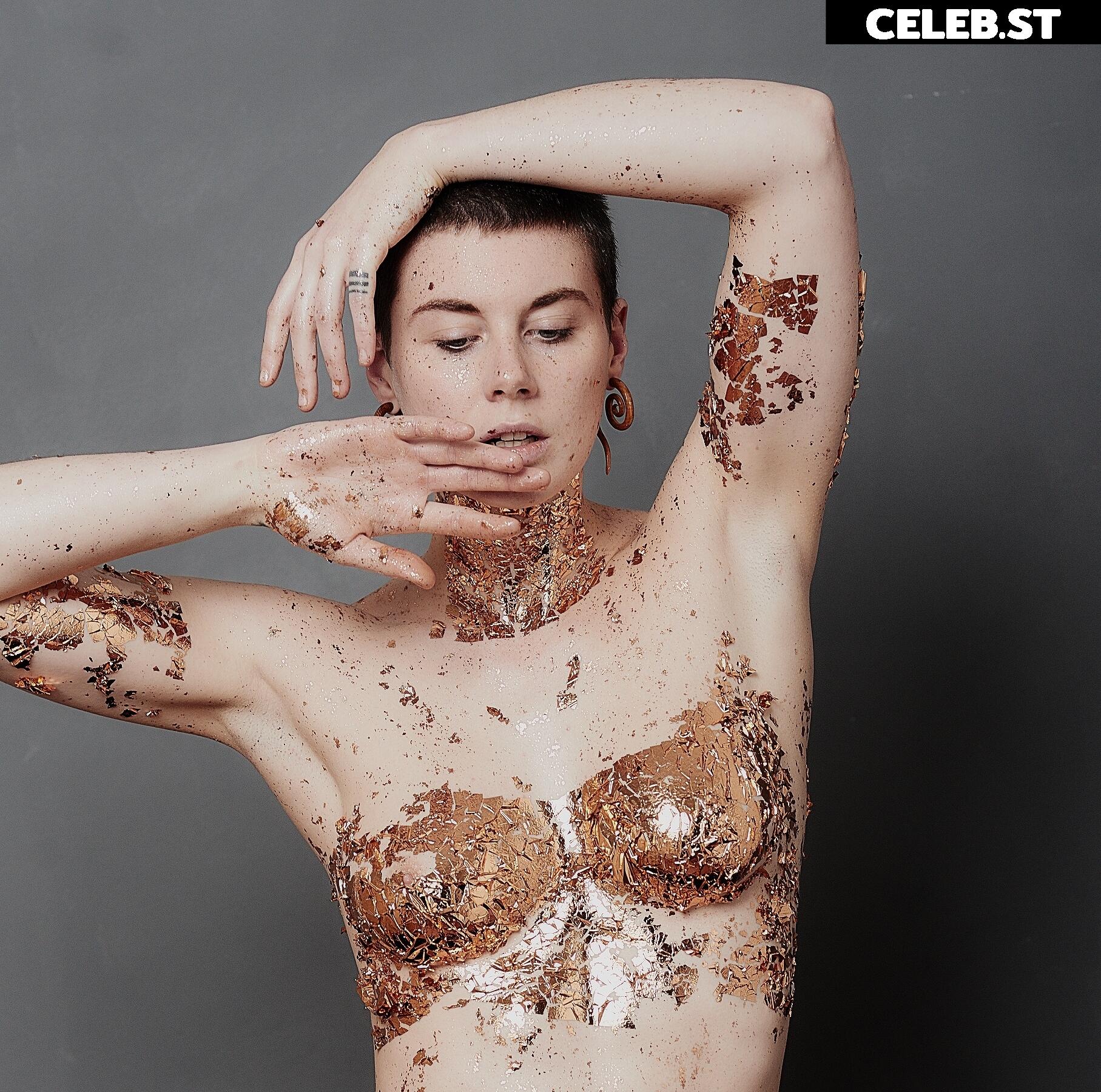 Muriel la Roja Image 444193