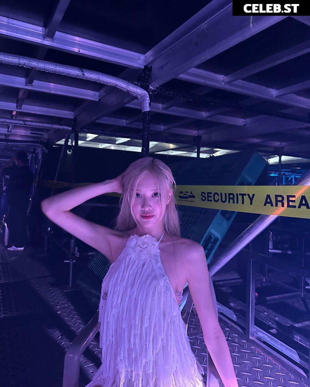 Rosé || Roseanne Park - BLΛƆKPIИK ( BLACKPINK ) Image 4442889