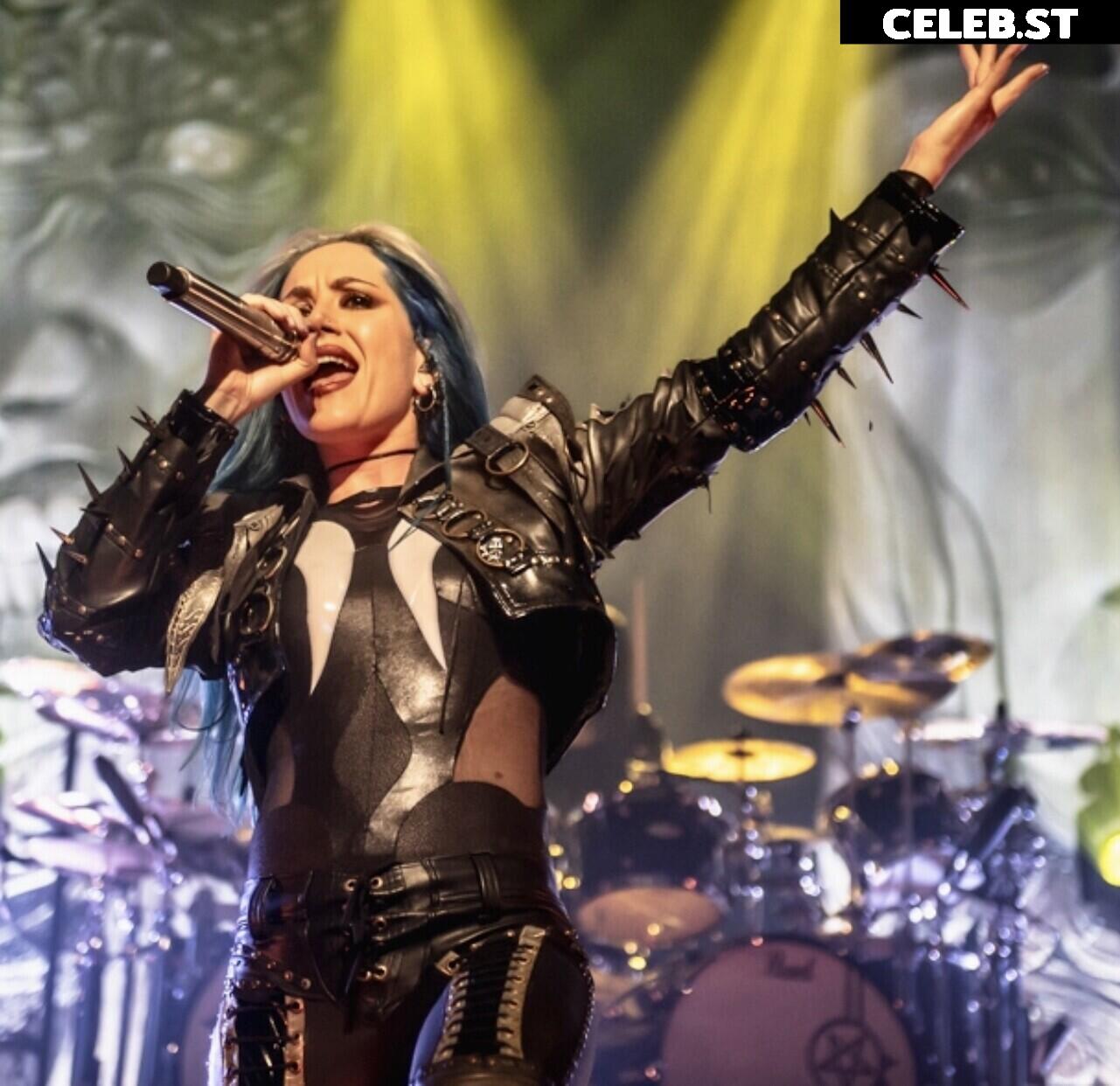 Women of Metal Image 4442571