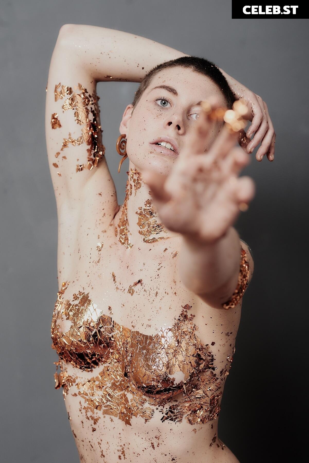 Muriel la Roja Image 444241