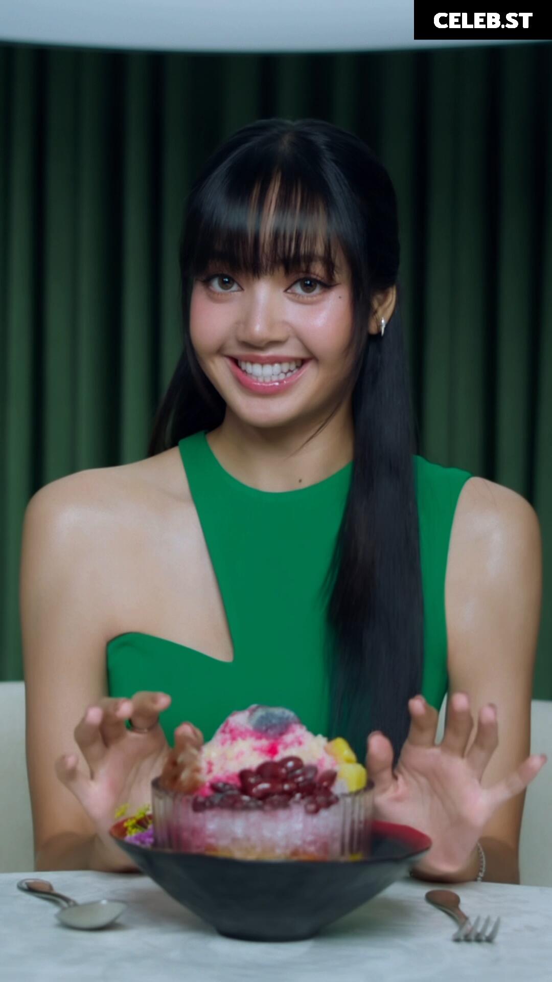 Lisa | BLΛƆKPIИK (Blackpink) Image 4442705