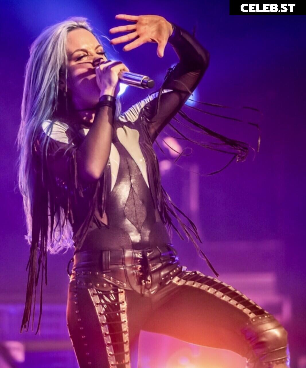 Women of Metal Image 4442732