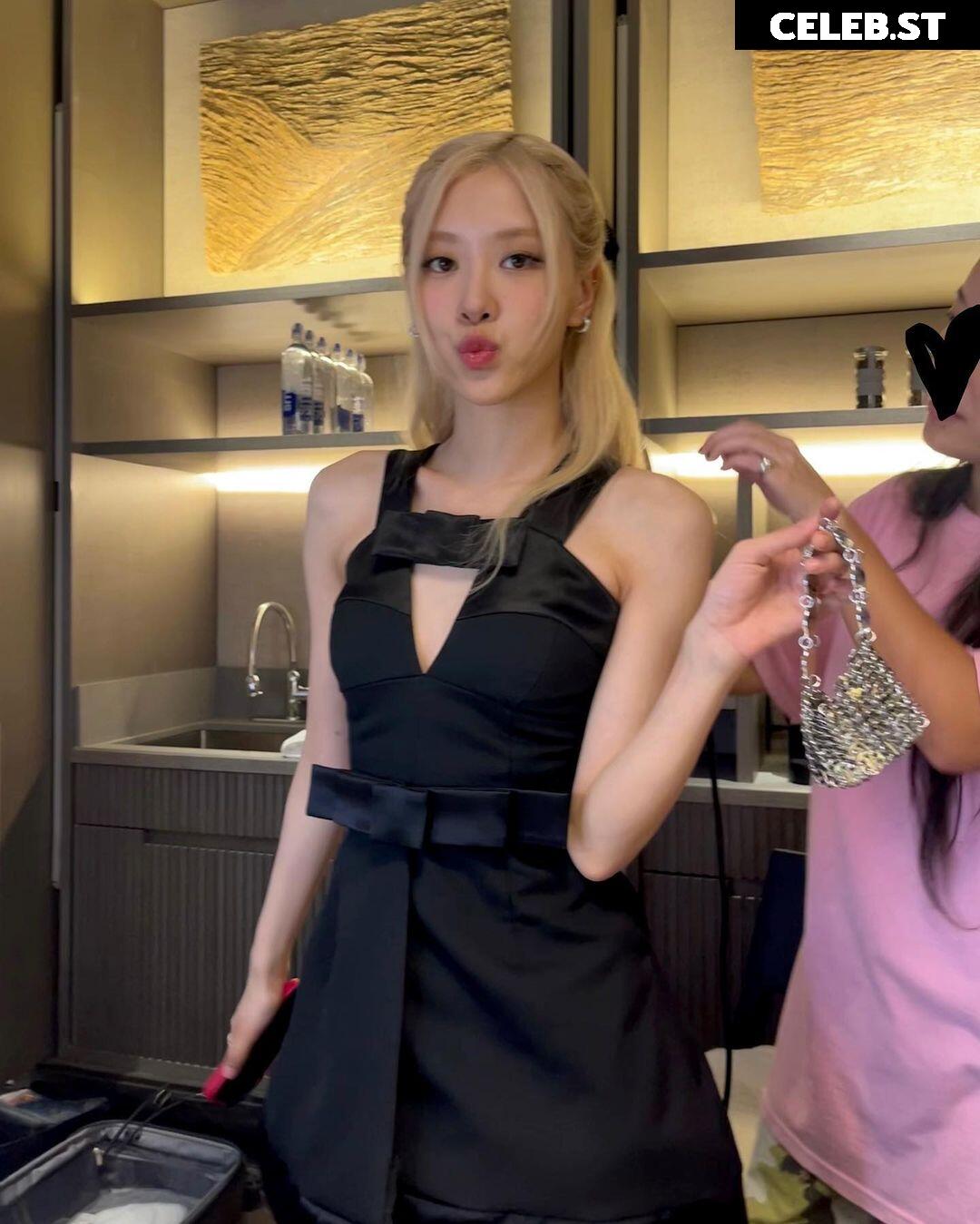 Rosé || Roseanne Park - BLΛƆKPIИK ( BLACKPINK ) Image 4442048