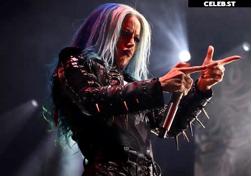 Women of Metal Image 4442328