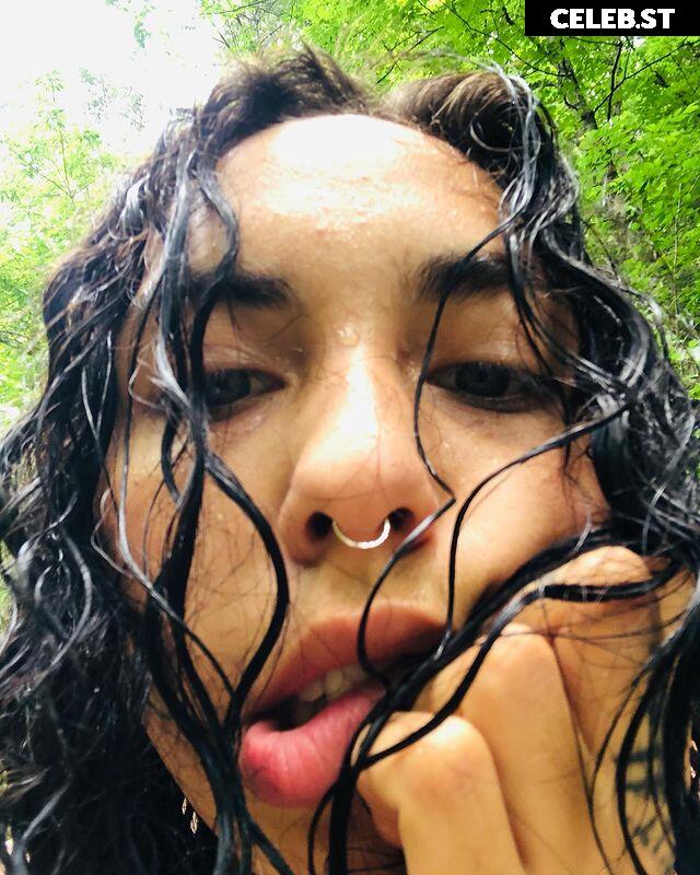 Indigo De Souza / IndigoFarAway Image 4443571