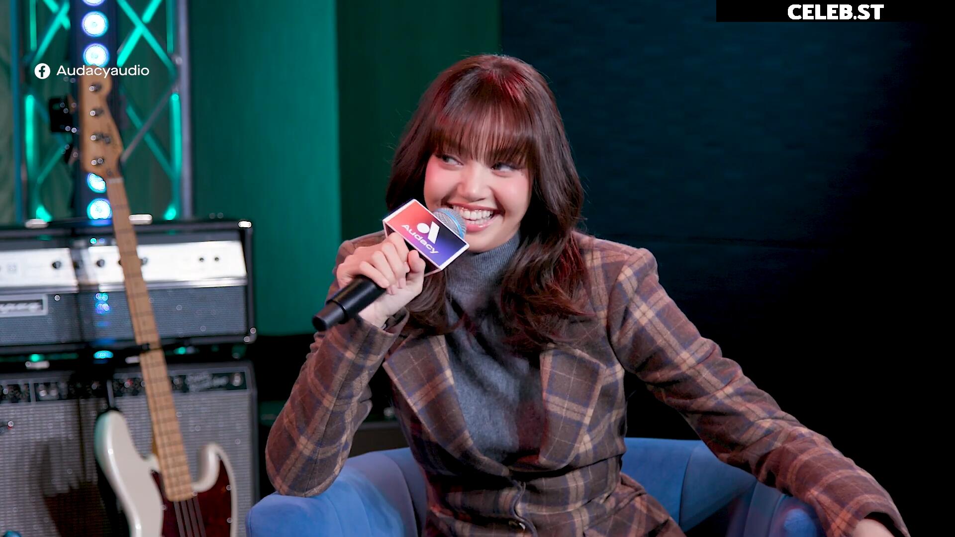 Lisa | BLΛƆKPIИK (Blackpink) Image 4443786