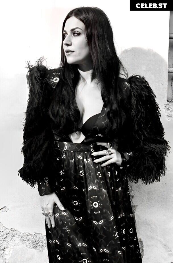 Women of Metal Image 4443733
