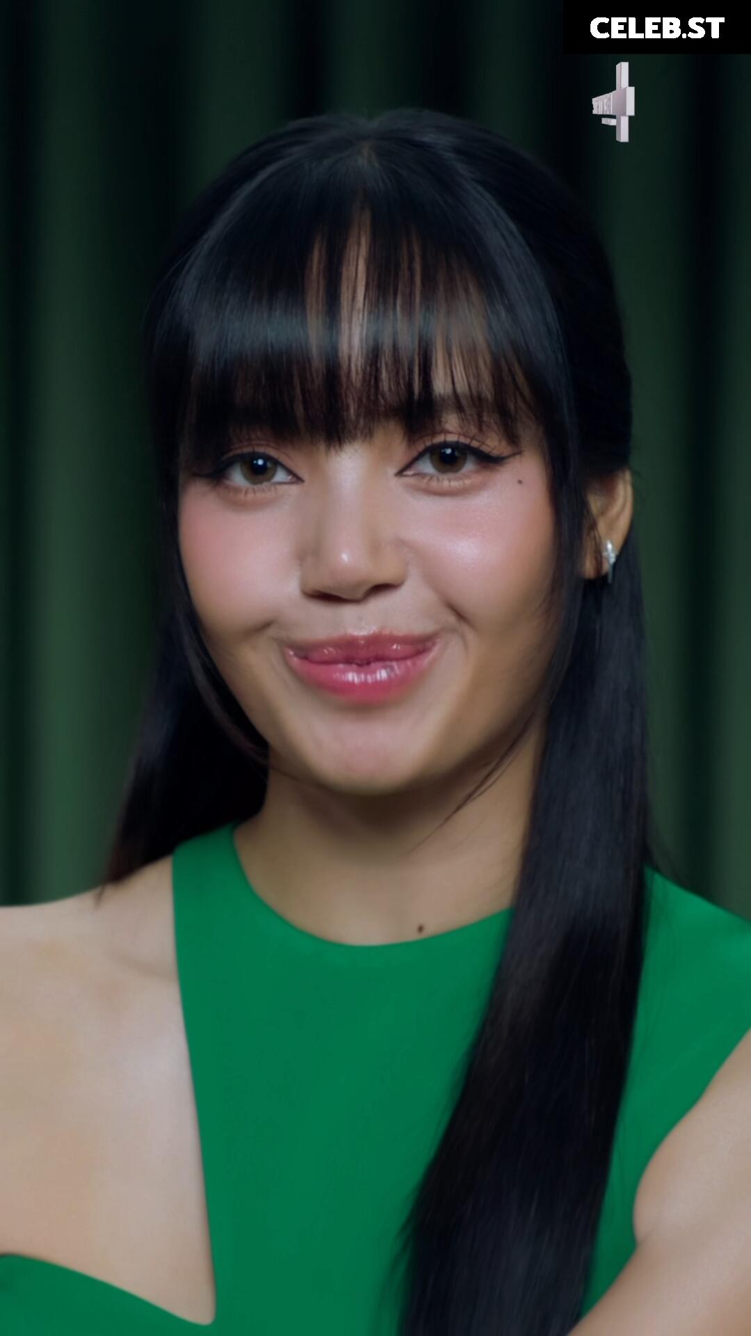 Lisa | BLΛƆKPIИK (Blackpink) Image 4443143