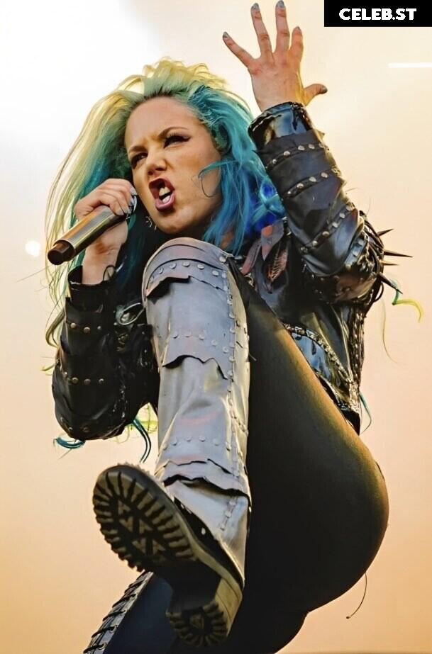 Women of Metal Image 4440562